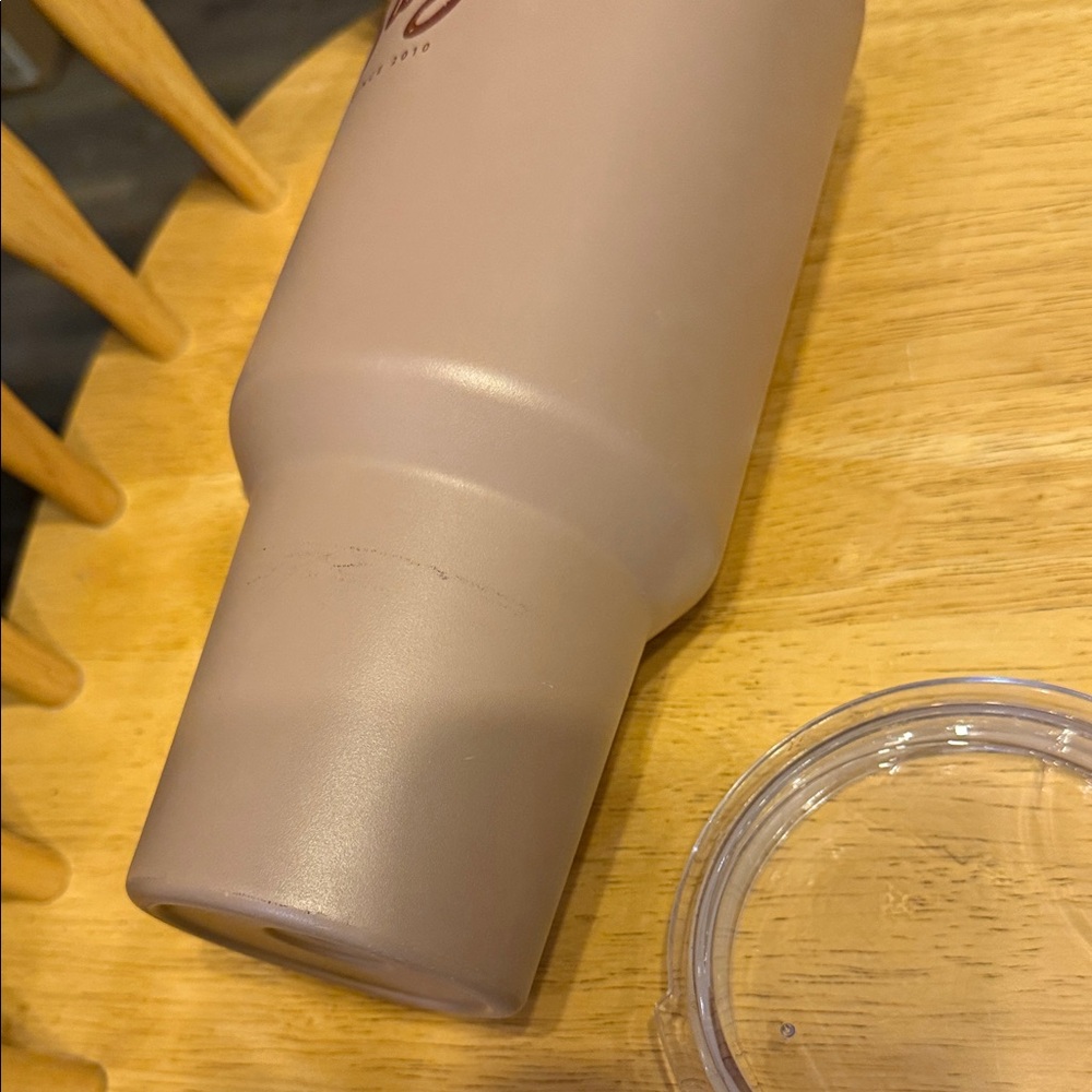Swig Insulated Travel Mug with Lid - Picture 5 of 5